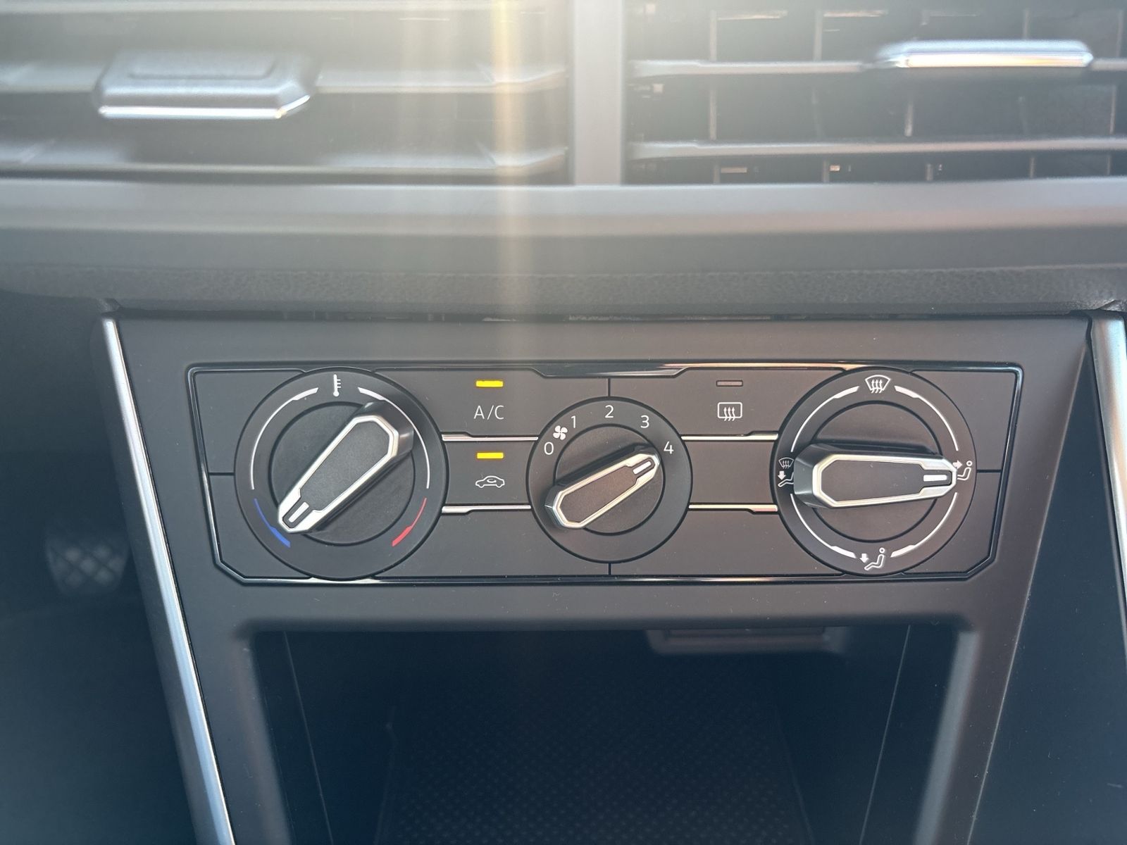 Polo 1.0 Life, DAB+. Connect Plus, 5 Gang