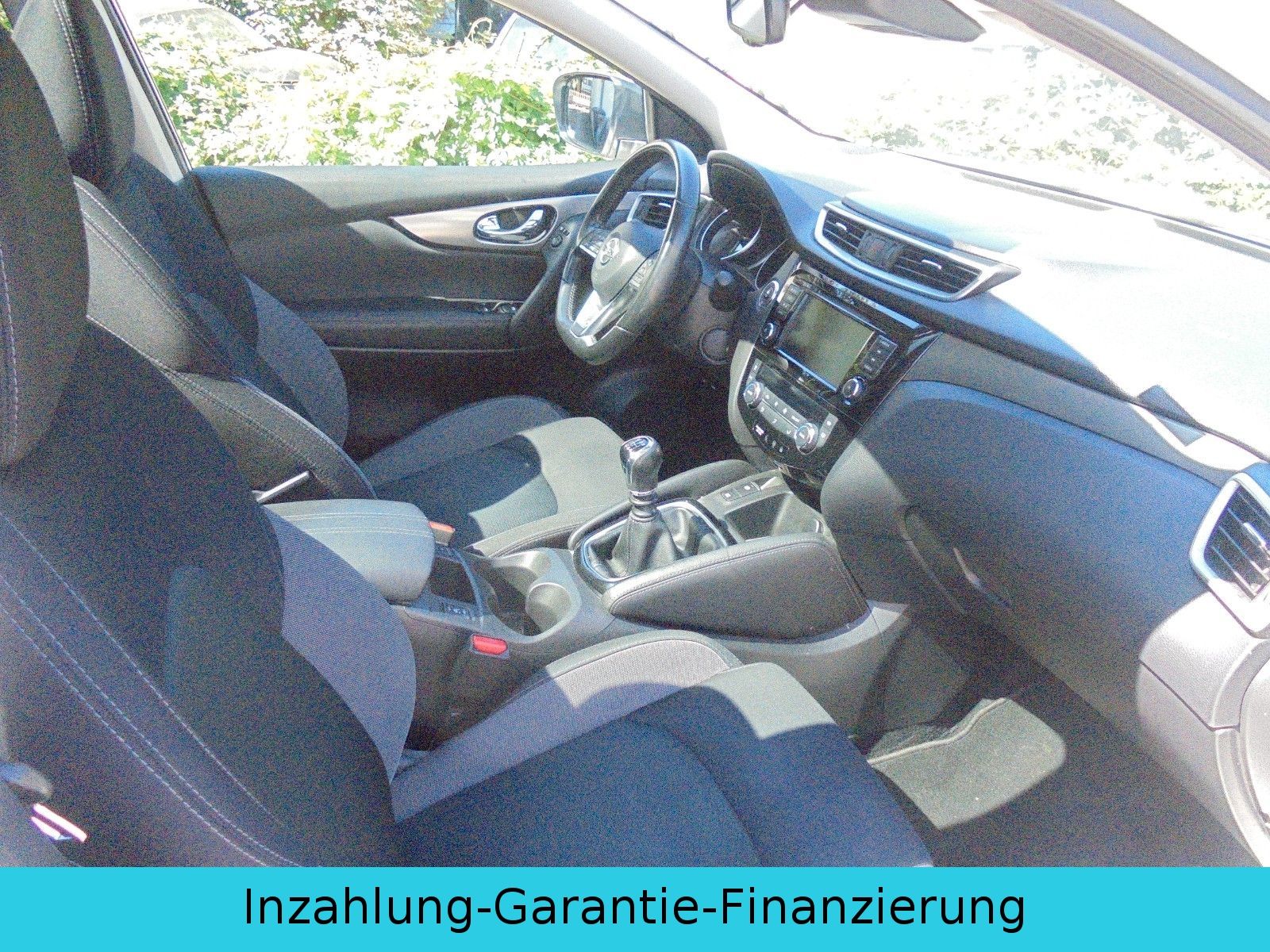 Fahrzeugabbildung Nissan Qashqai N-Connecta 4x4/Panorama/Kamera/Navi /SHZ