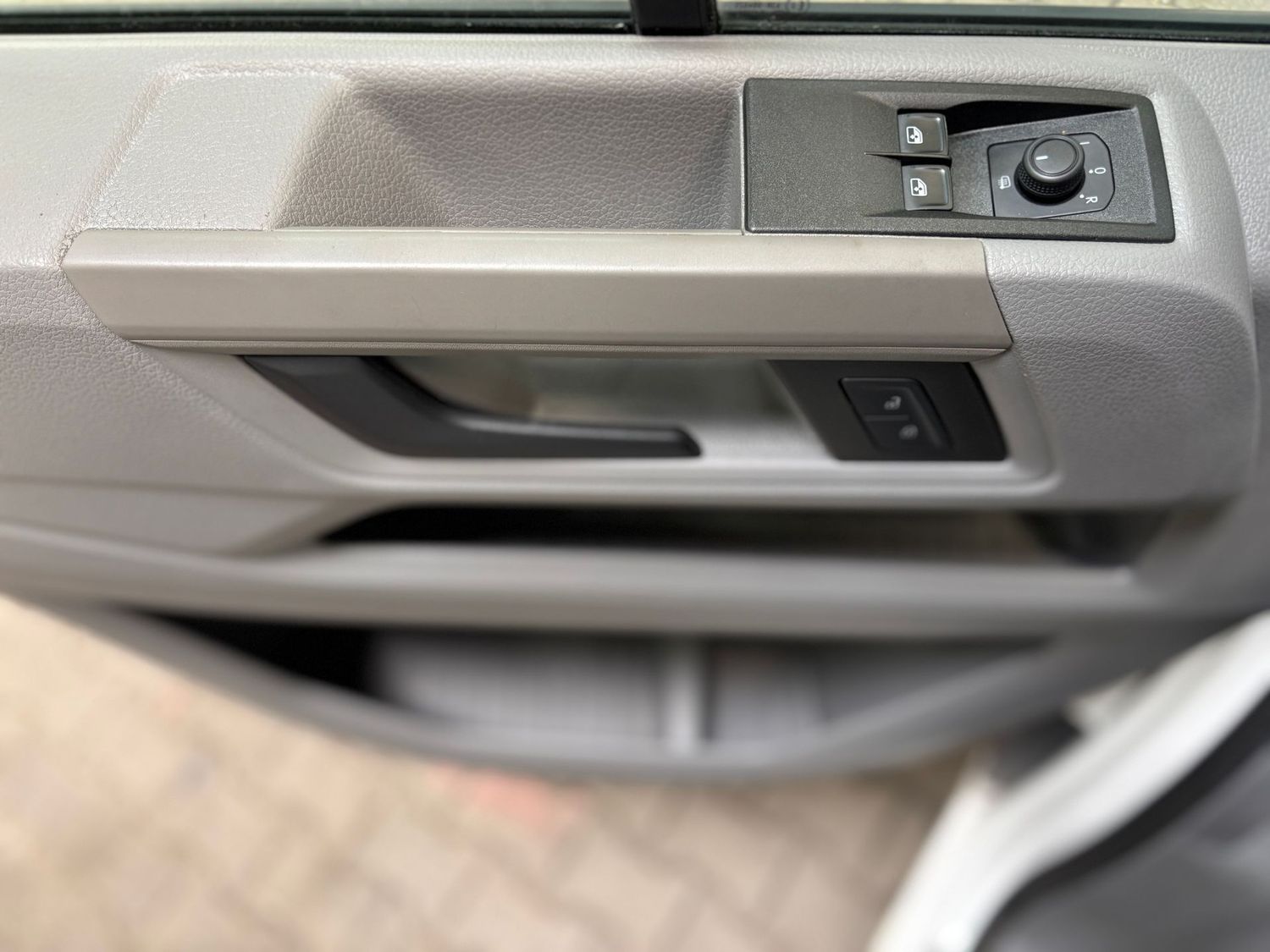 Fahrzeugabbildung Volkswagen Crafter Kasten 30 mittel #AHK#Klima#Kamera#St.Hz