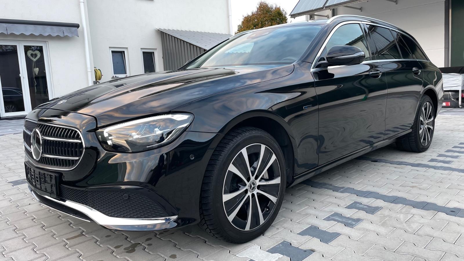 Mercedes-Benz E300*de*T*Plug-in-Hybrid*FULL*Distronic+*Spur-A*