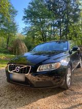 Volvo V70 Momentum , Kombi - Volvo V70 Momentum mit Benzin-Antrieb