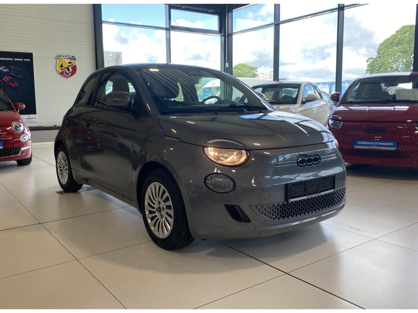 Fiat 500 e *Keyless Go *Apple Car Play *Tempomat