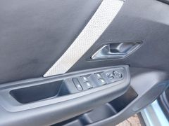 C4 Limousine Pure Tech 130 Shine C4 Limousine Pure Tech 130 Shine