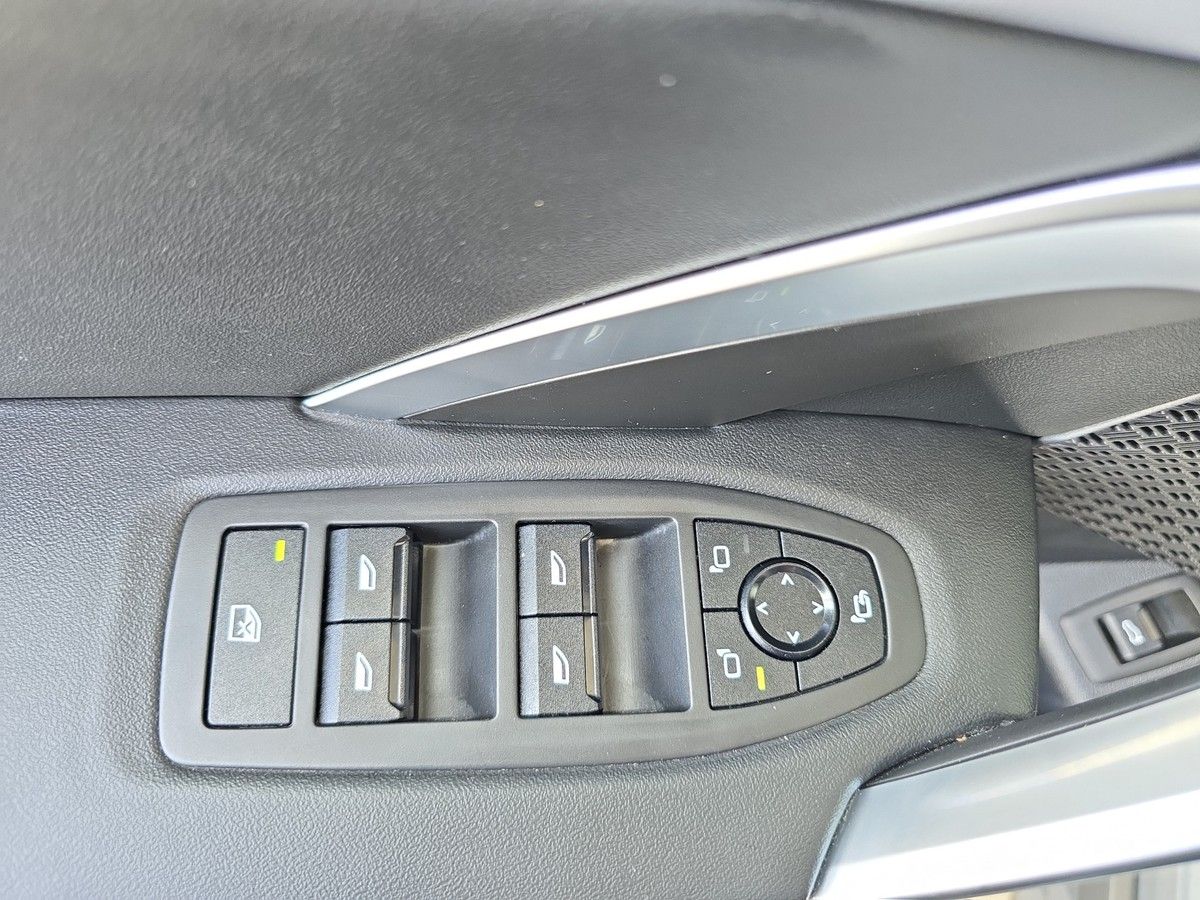 BMW X2 xDr. 20d AHK HUD PANO 360° H&K ICONIC ACC foto 18