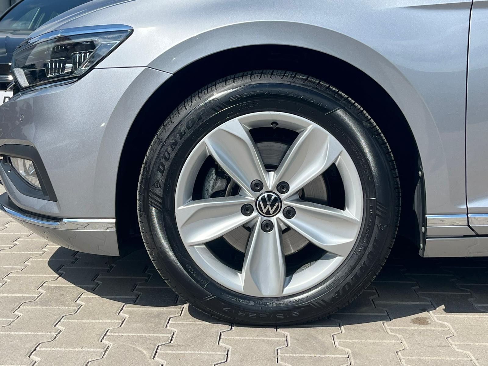 Fahrzeugabbildung Volkswagen Passat 2.0 TDI DSG Elegance MATRIX*AHK*ALCANTARA