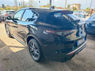 Alfa-Romeo Stelvio - 7