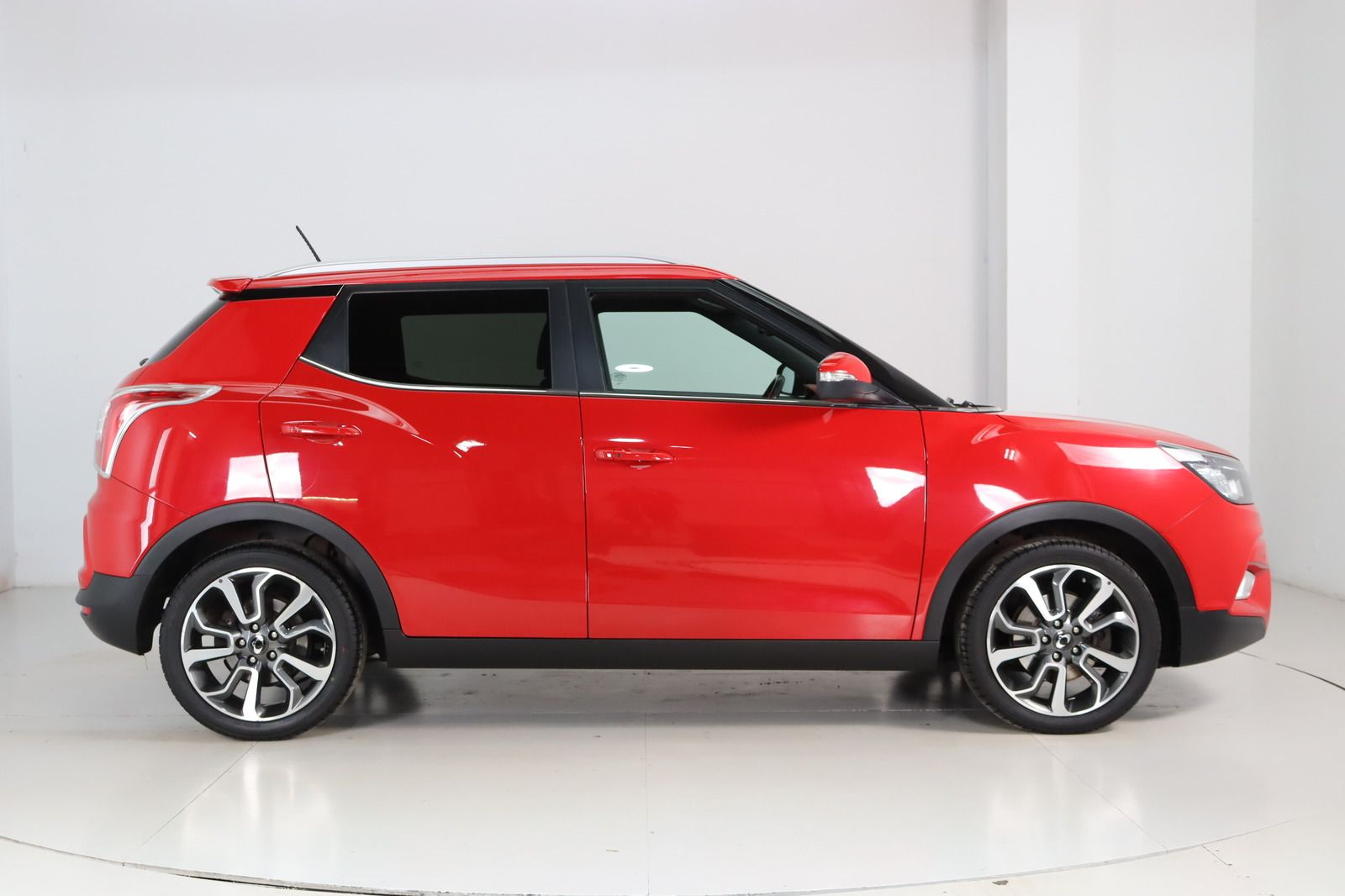 Fahrzeugabbildung Andere Ssangyong Tivoli * Leder * Navi * SHZ* e-XGi 160