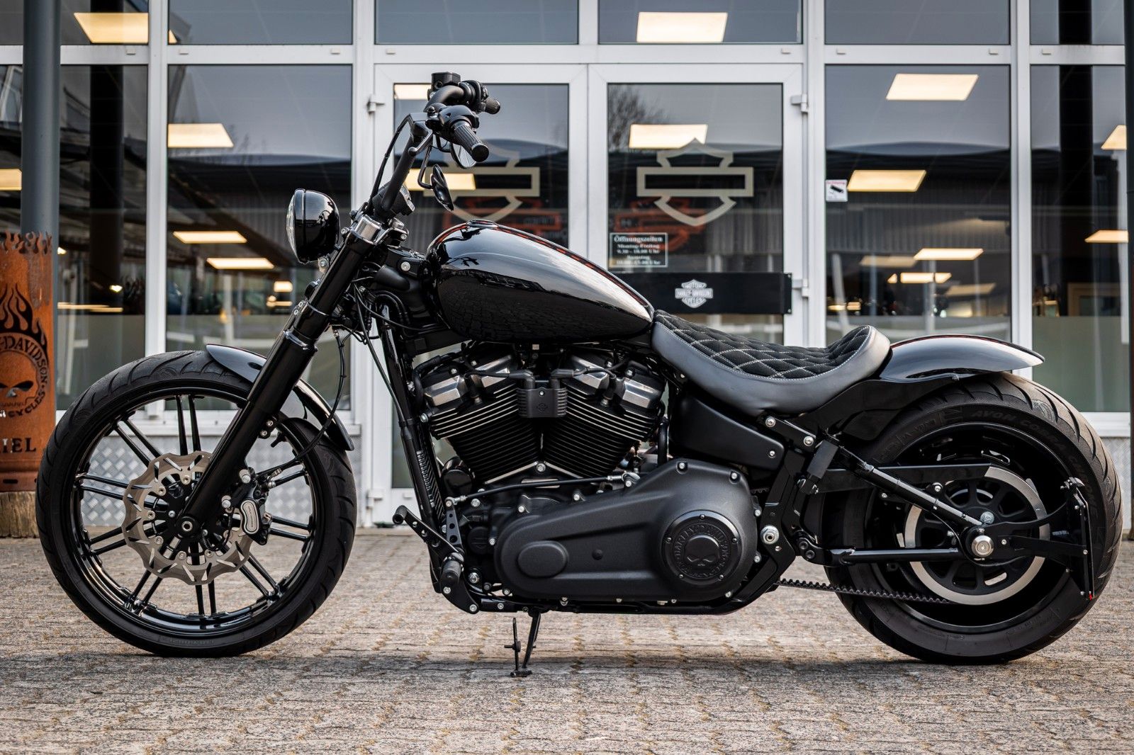 Fahrzeugabbildung Harley-Davidson FXBB STREET BOB SOFTAIL -KESSTECH BTC GANGSTER-