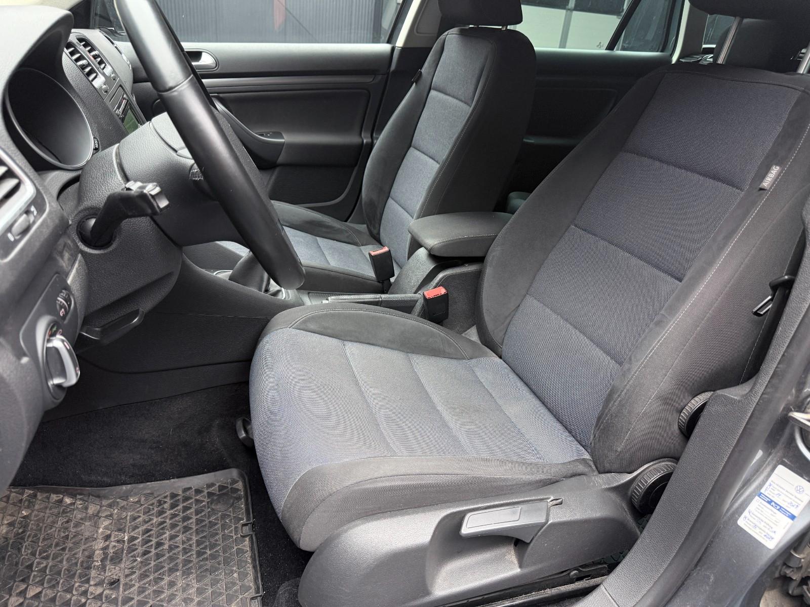 Volkswagen Golf 2011 — photo 12
