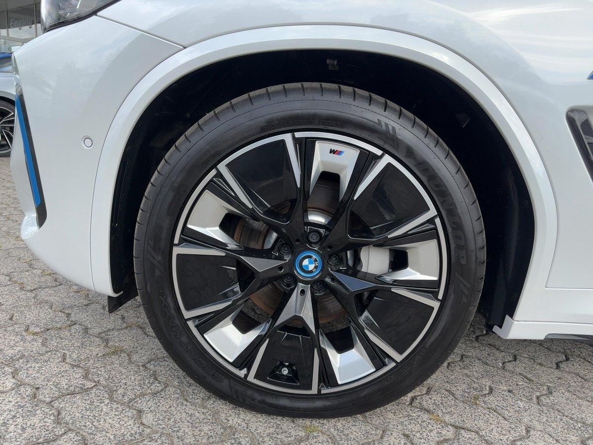 BMW iX3 Impressive AHK,AUTOM.,LED,Navi,SHZ,HUD,PDC