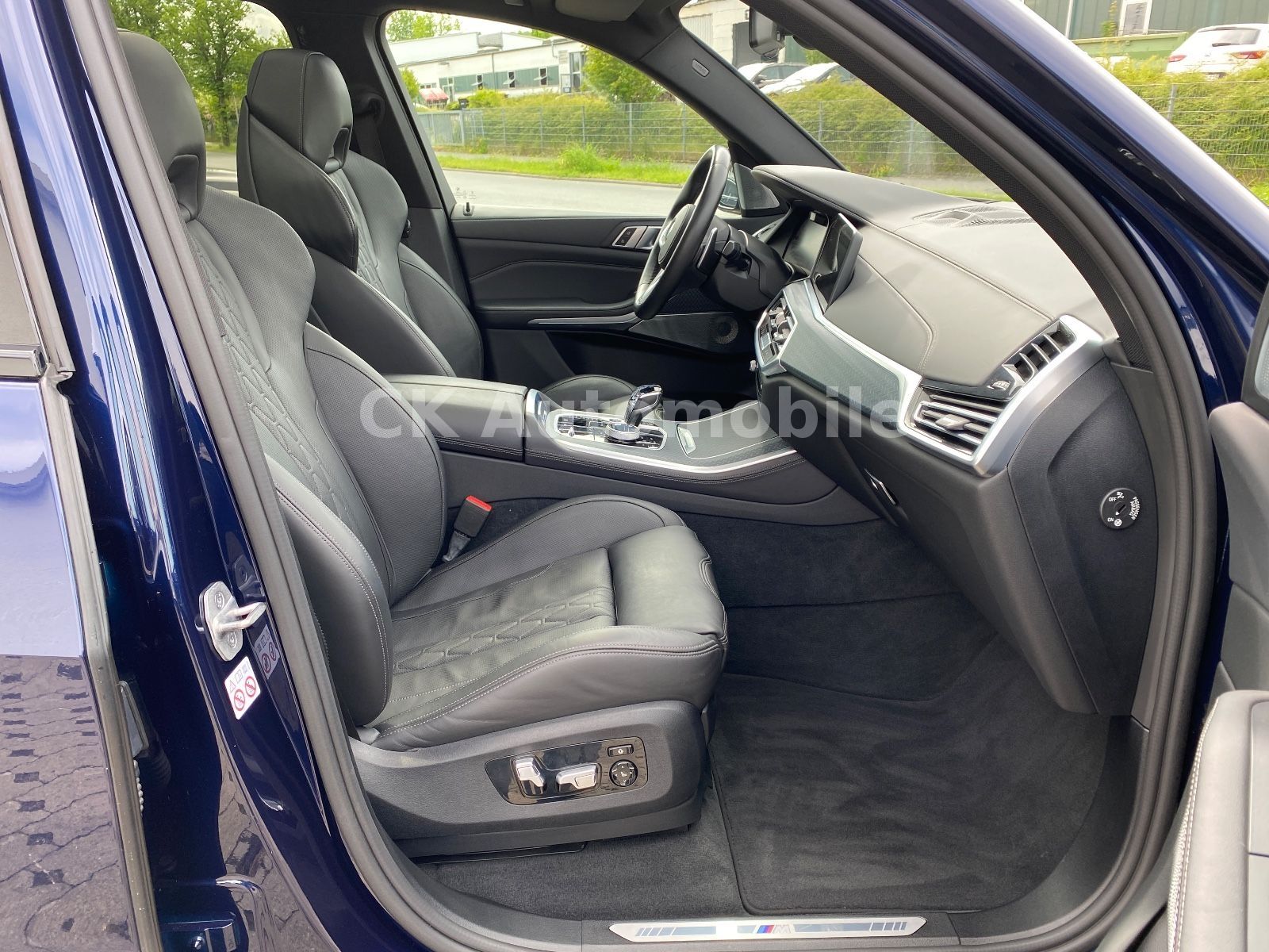 Fahrzeugabbildung BMW X5 xDrive45e M-Sport/Laser/Pano/Head-Up/360°/AHK