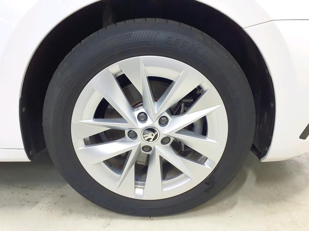 Skoda Octavia Combi Ambition 1.4 TSI iV DSG AHK*PDC*SH