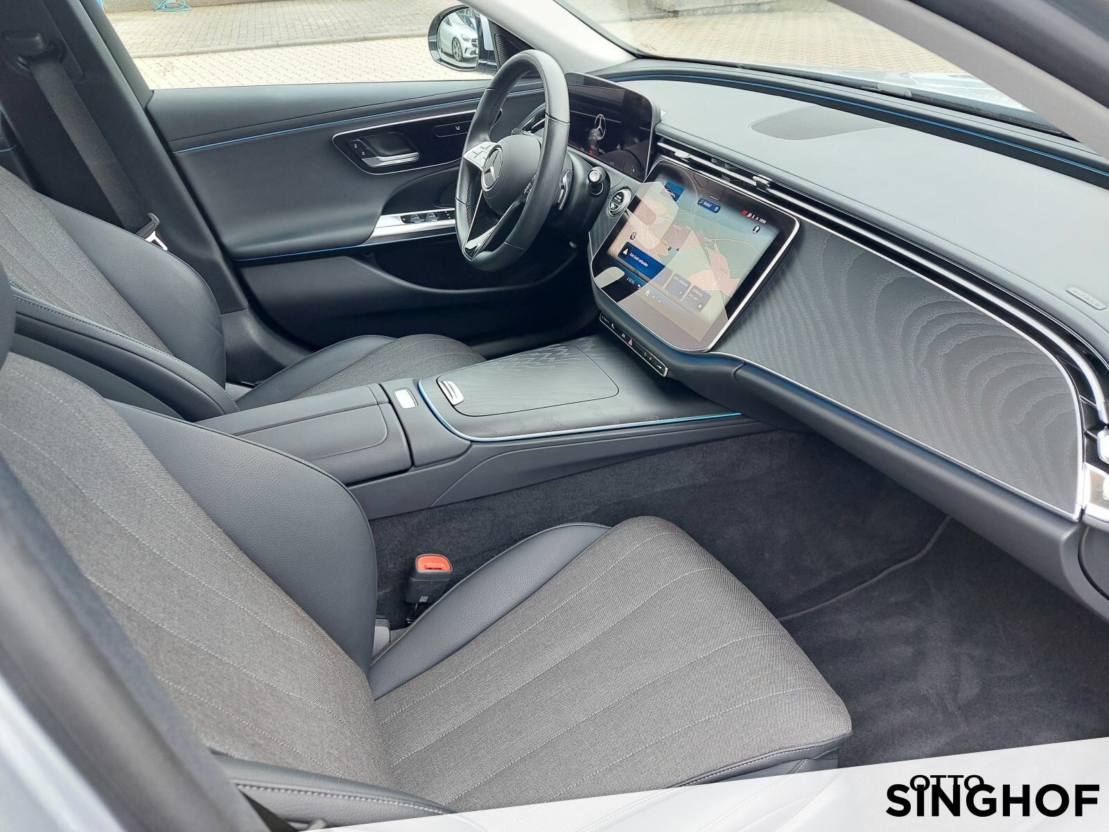 Fahrzeugabbildung Mercedes-Benz E 220 d T Avantgarde +AHK+Rü Kam+Distronic+LED+