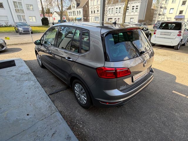 Fahrzeugabbildung Volkswagen Golf Sportsvan VII Autom.+Navi+Kamera+LM+WR+BT+