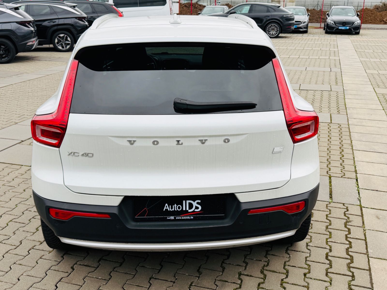 Volvo XC40 Core Recharge Plug-In Hybrid Standheizung foto 6