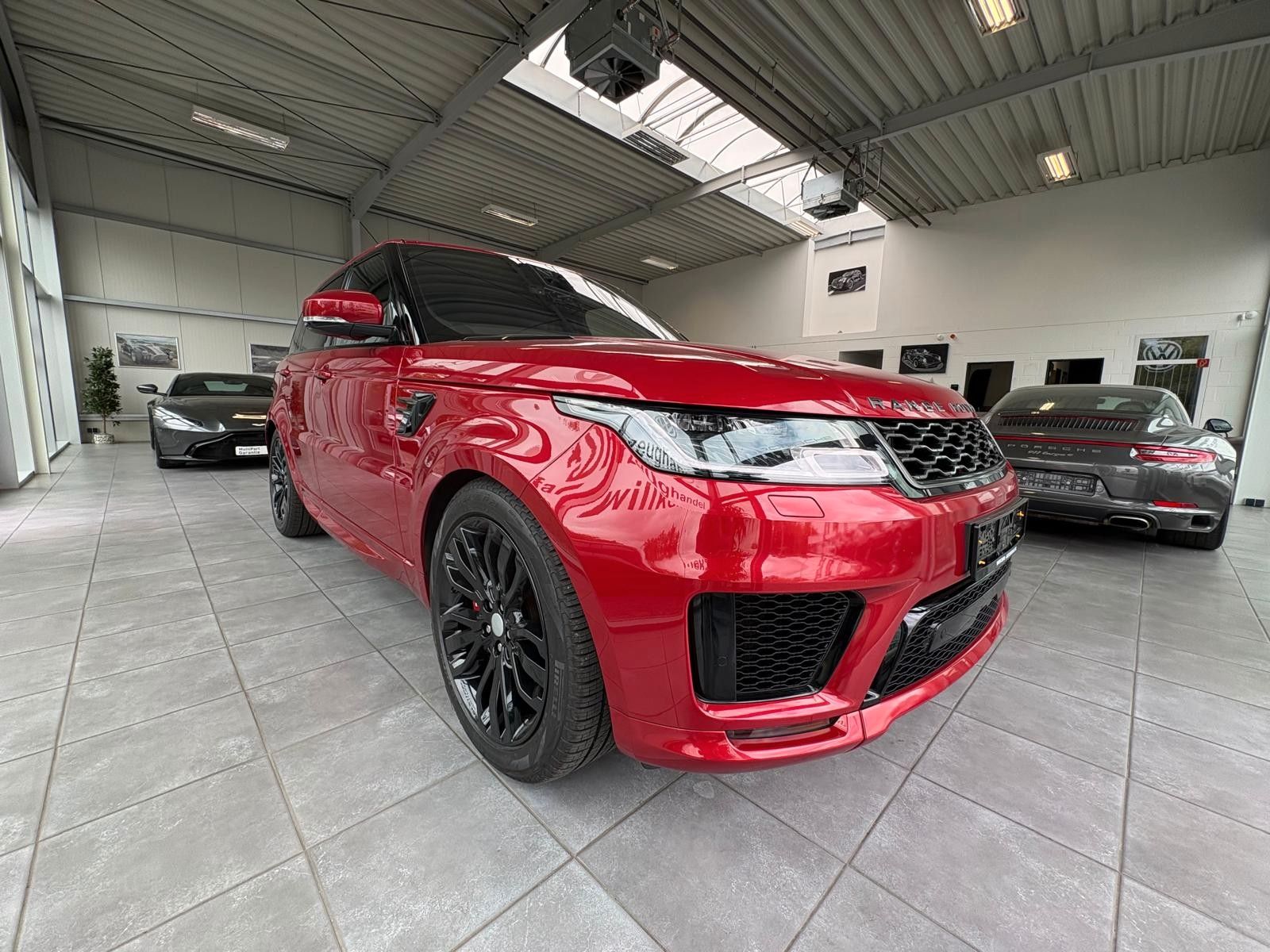 Fahrzeugabbildung Land Rover Range Rover Sport P400e HSE Dynamic, 21 zoll