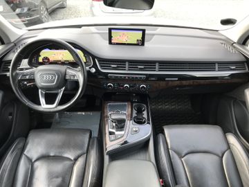 Audi Q7 - 3
