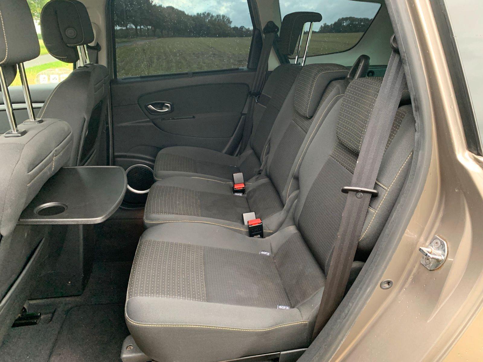 Renault Scenic 2010 — photo 11
