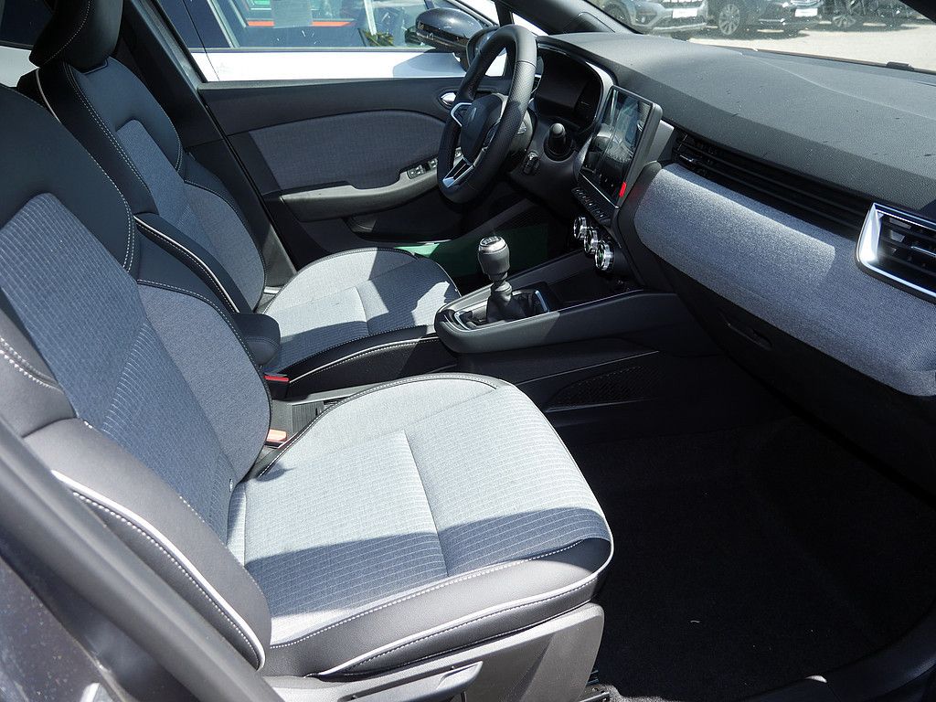 Fahrzeugabbildung Renault Clio Techno TCe 90