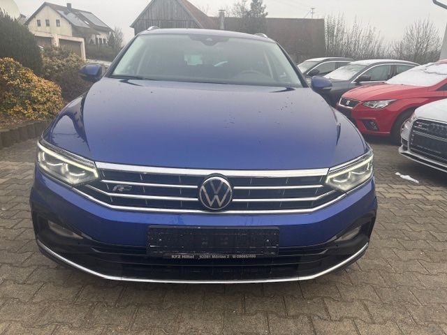 Volkswagen Passat Var. Eleg,4M,R-Line,LED,AHK,Standh,8fach