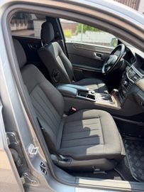 Mercedes E 250 - 8