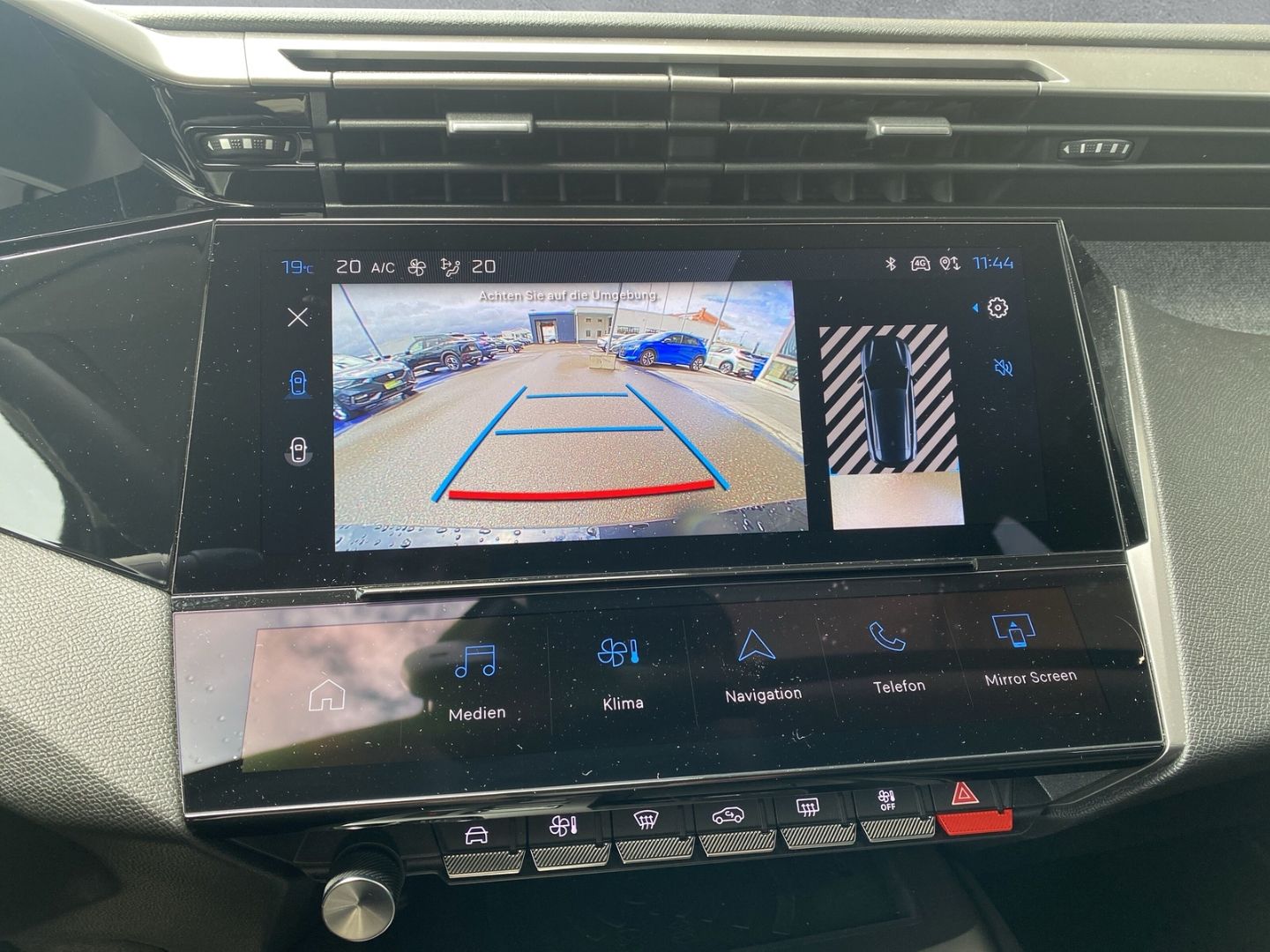 Fahrzeugabbildung Peugeot 308 SW Allure 1.2 PureTech 130 EU6e *ACC*Navi*Si