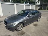 BMW 318i - E90 Limousine Facelift - BMW 318: 318i E90