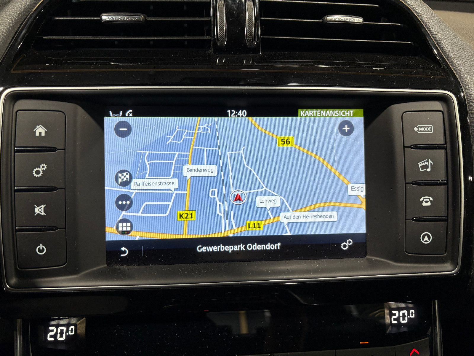 Fahrzeugabbildung Jaguar XE /TEMPOMAT/NAVI/SHZ/KLIMA/BI-XENON/SPURHALTE