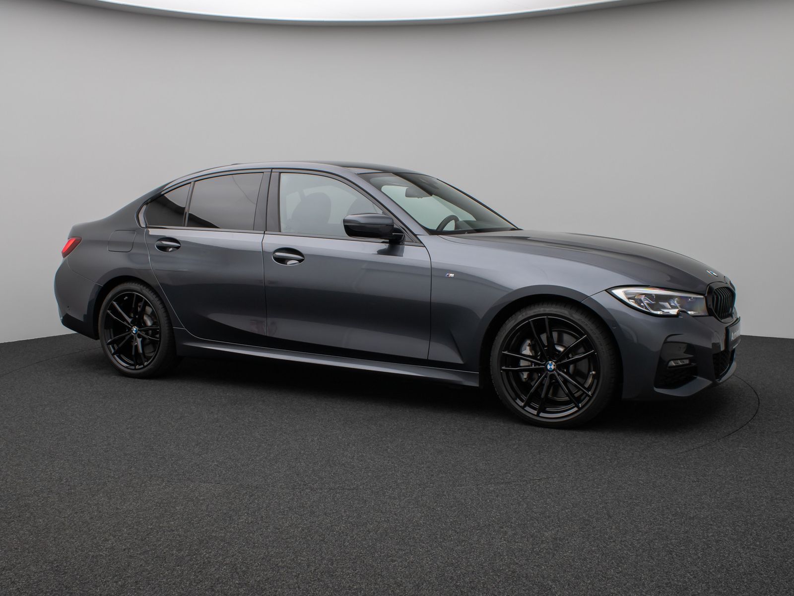 Fahrzeugabbildung BMW 330i xD M Sport Kamera Laser HUD DAB Komfort 19"