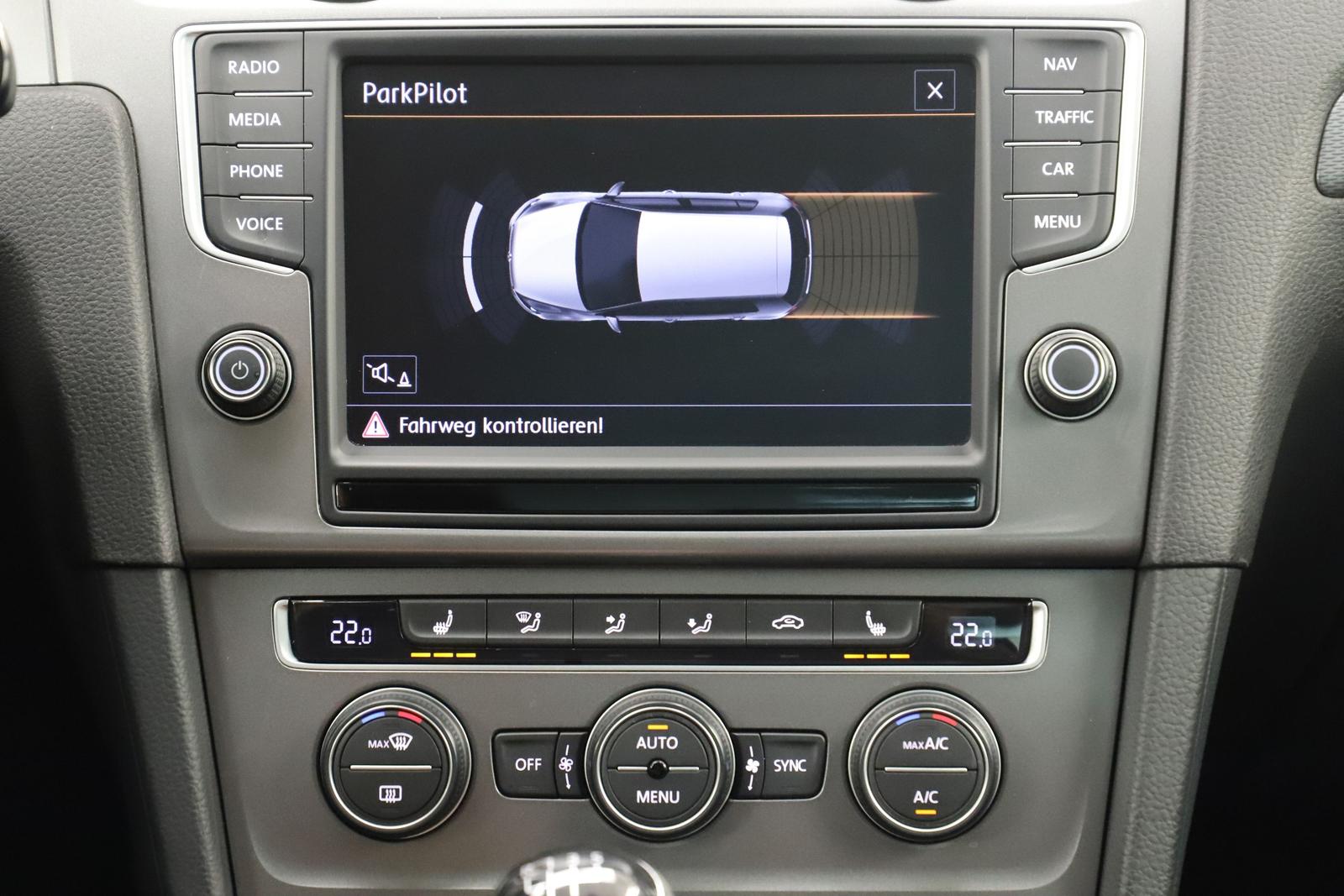 Volkswagen Golf 7 1.6 TDI 110PS Lounge BMT Pano Navi