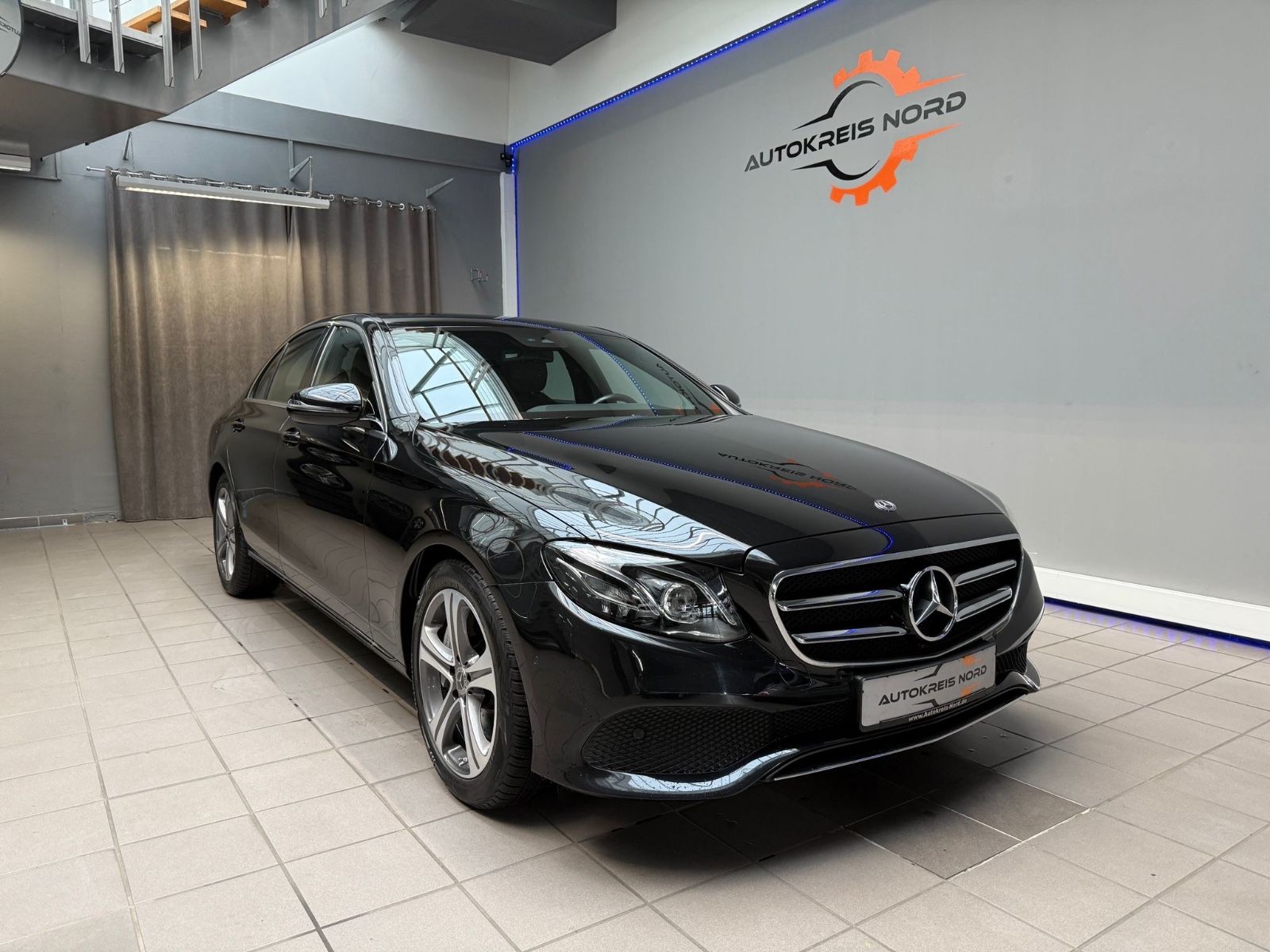 MERCEDES-BENZ E 350d Limousine Avantgarde +HU NEU+MULTIBEAM+