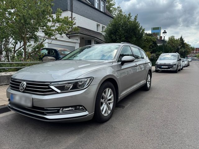 VW Passat Variant