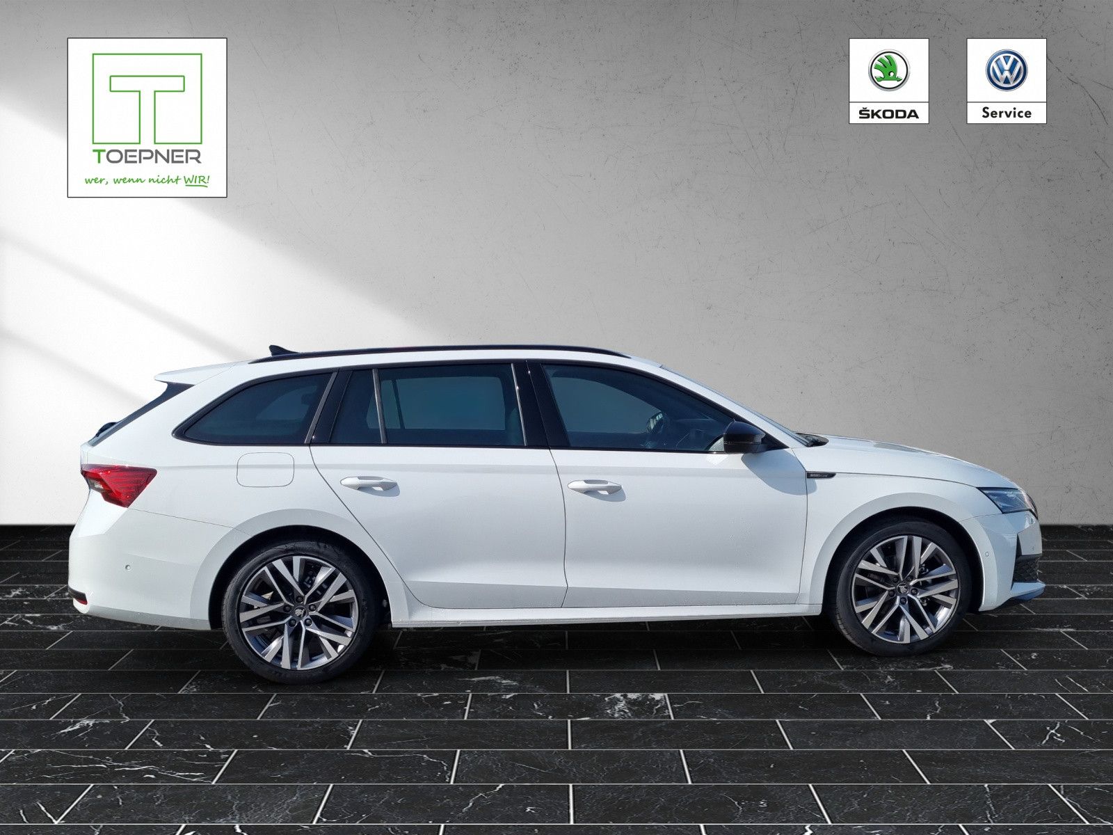 Fahrzeugabbildung SKODA Octavia Combi Sportline AHK PANO STANDHEIZUNG