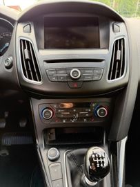 Ford Focus - 11