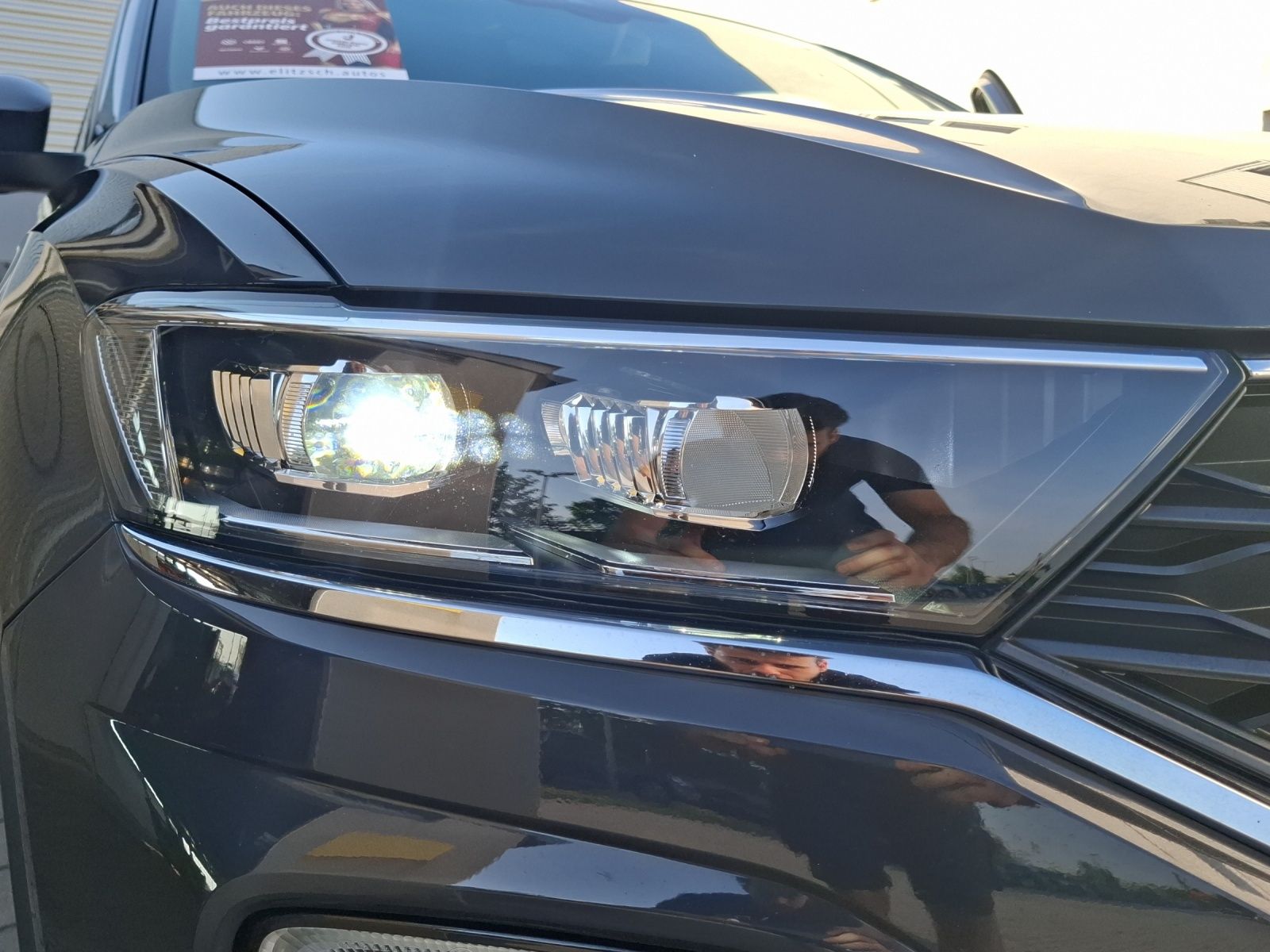 Fahrzeugabbildung Volkswagen T-Roc TSI Sport LED AHK ACC PDC SHZ