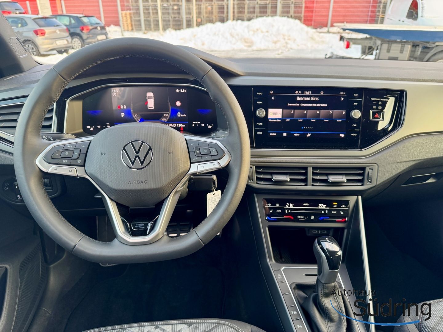 Polo 1,0 TSI DSG R-Line ACC AppConnect Rückfk.