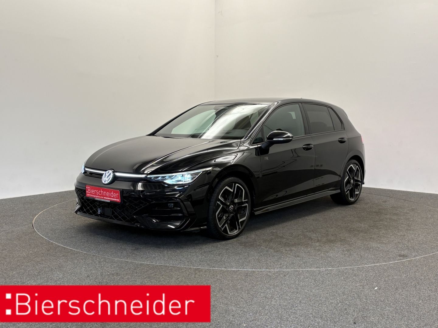Volkswagen Golf 8 2.0 TDI DSG R-Line ALU 18 ACC KAMERA PANO foto 1