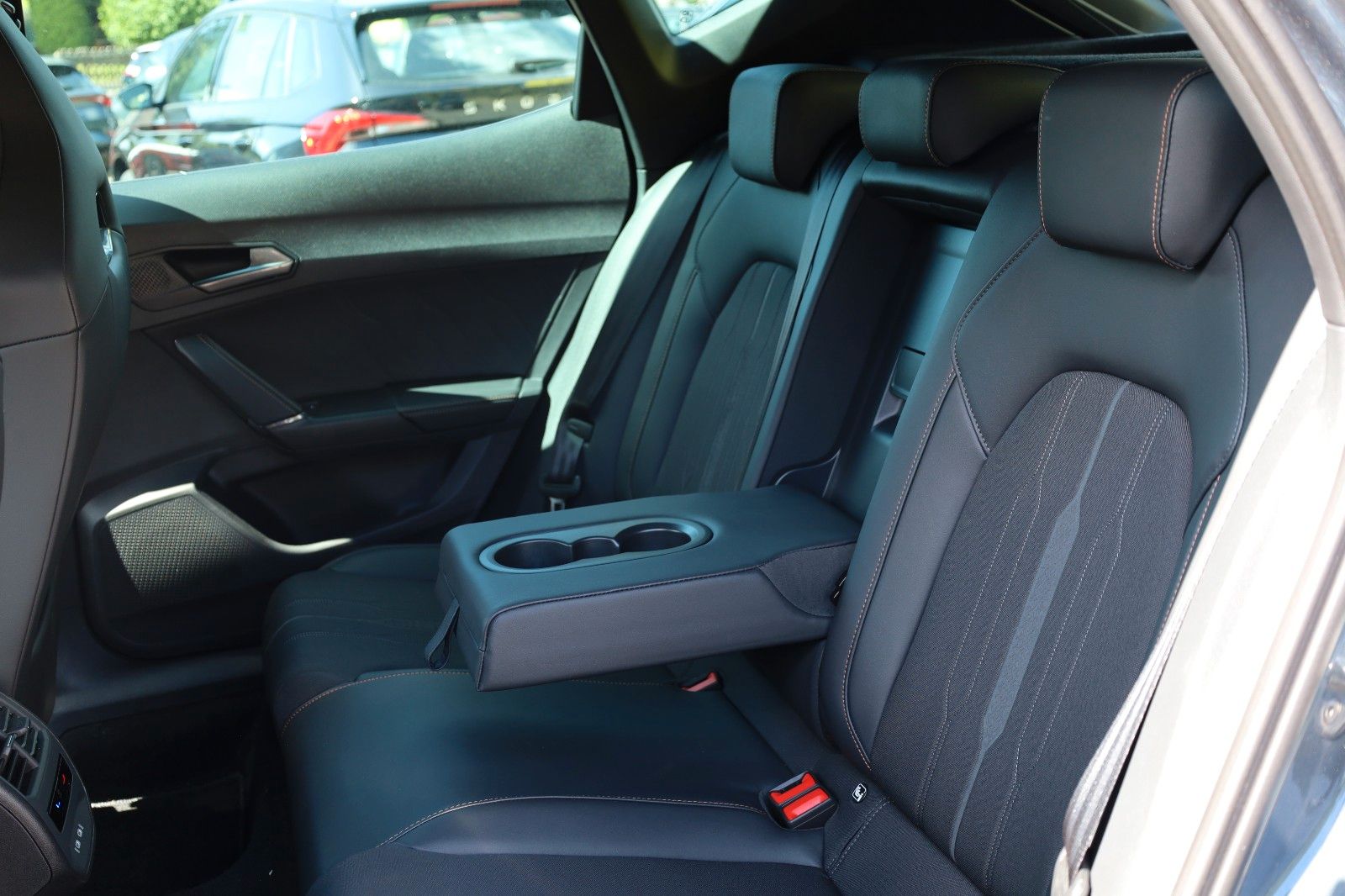 Fahrzeugabbildung CUPRA Formentor VZ 2,0 TSI 245PD DSG *AHZV