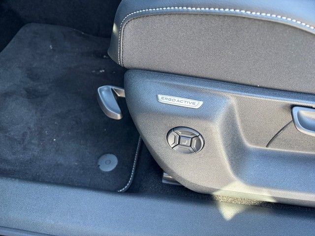 Fahrzeugabbildung Volkswagen Tiguan 1.5eTSI DSG R-Line AHK+PANO+KEYLESS+NAVI+