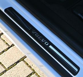Volvo V70 T5 Summum *RHD* – Bild 16