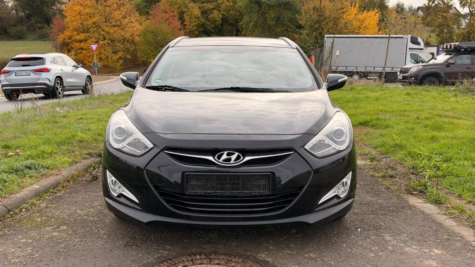 Hyundai i40 2015 — rear view