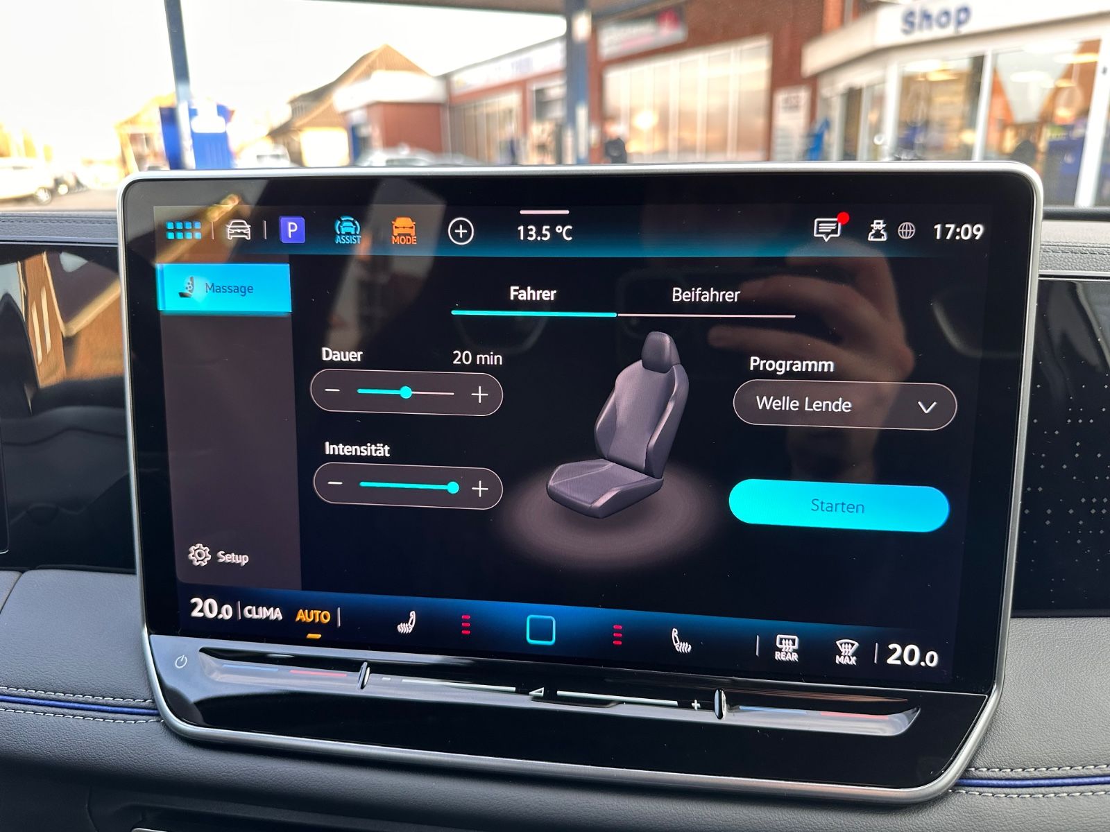 Fahrzeugabbildung Volkswagen Tiguan R-Line 1.5 eTSI AHK/Matrix/Navi/APP/ACC