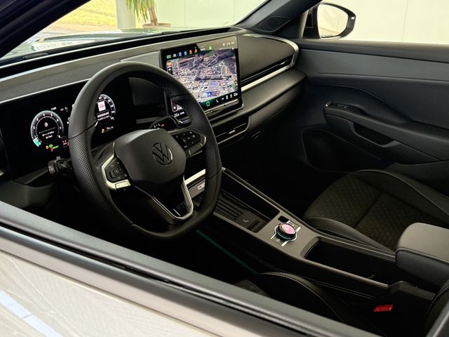 Volkswagen T-Roc 1.5 eTSI R-LINE NEUES MODELL AHK SOFORT
