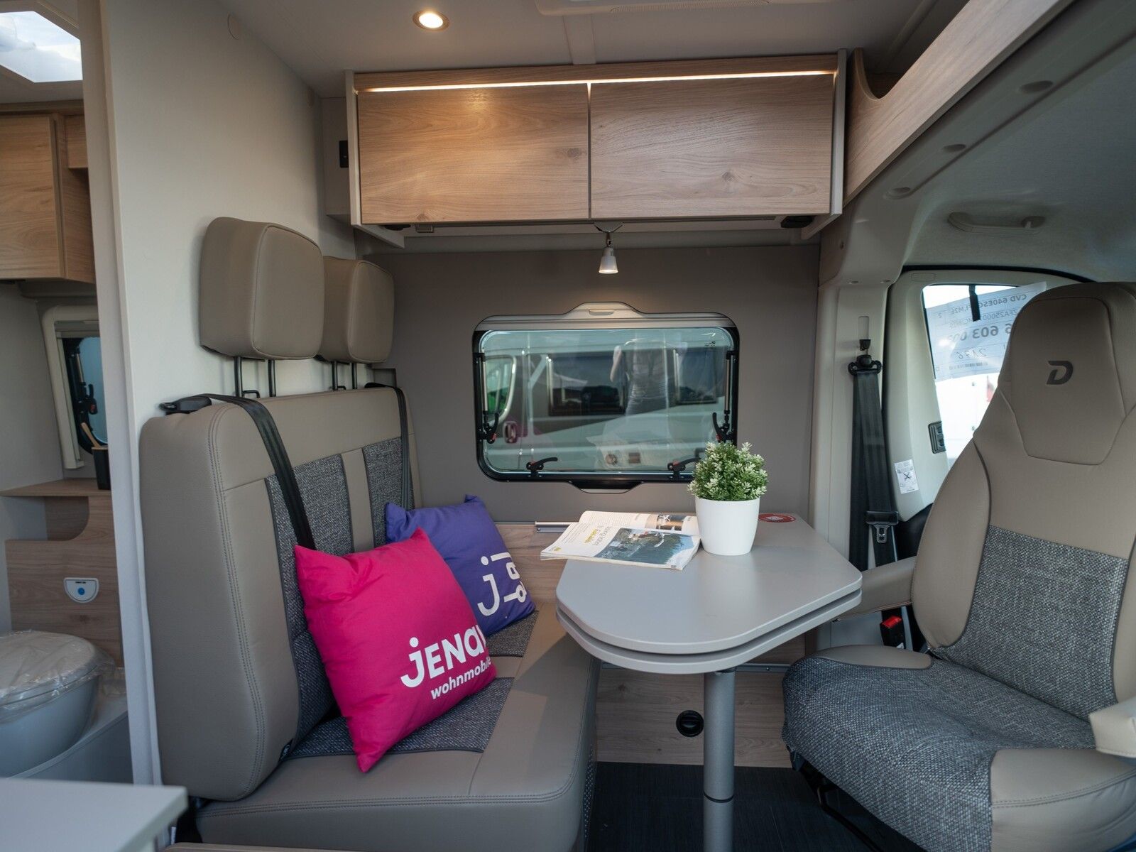 Fahrzeugabbildung Dethleffs Globetrail 640 ES Fiat 95 Jahre Paket