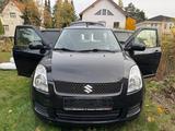Suzuki Swift 1.2 Club Club - Suzuki Swift Gebrauchtwagen in Berlin