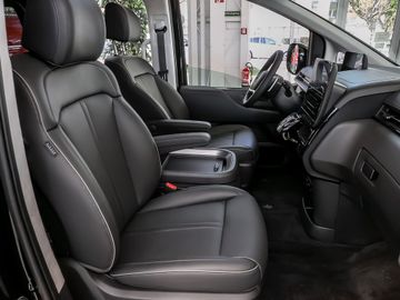 Hyundai Staria Signature Hybrid 2WD 360° Kamera 7-Sitzer