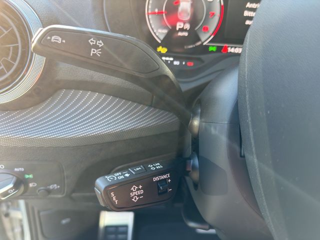 Q2 S line 35 TFSI 110150 kWPS S tronic
