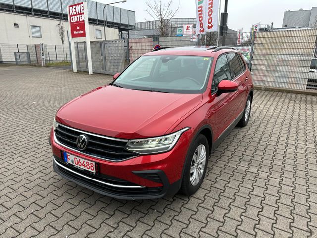 Volkswagen Tiguan 2.0 TDI Life LED Panorama 1.Hand