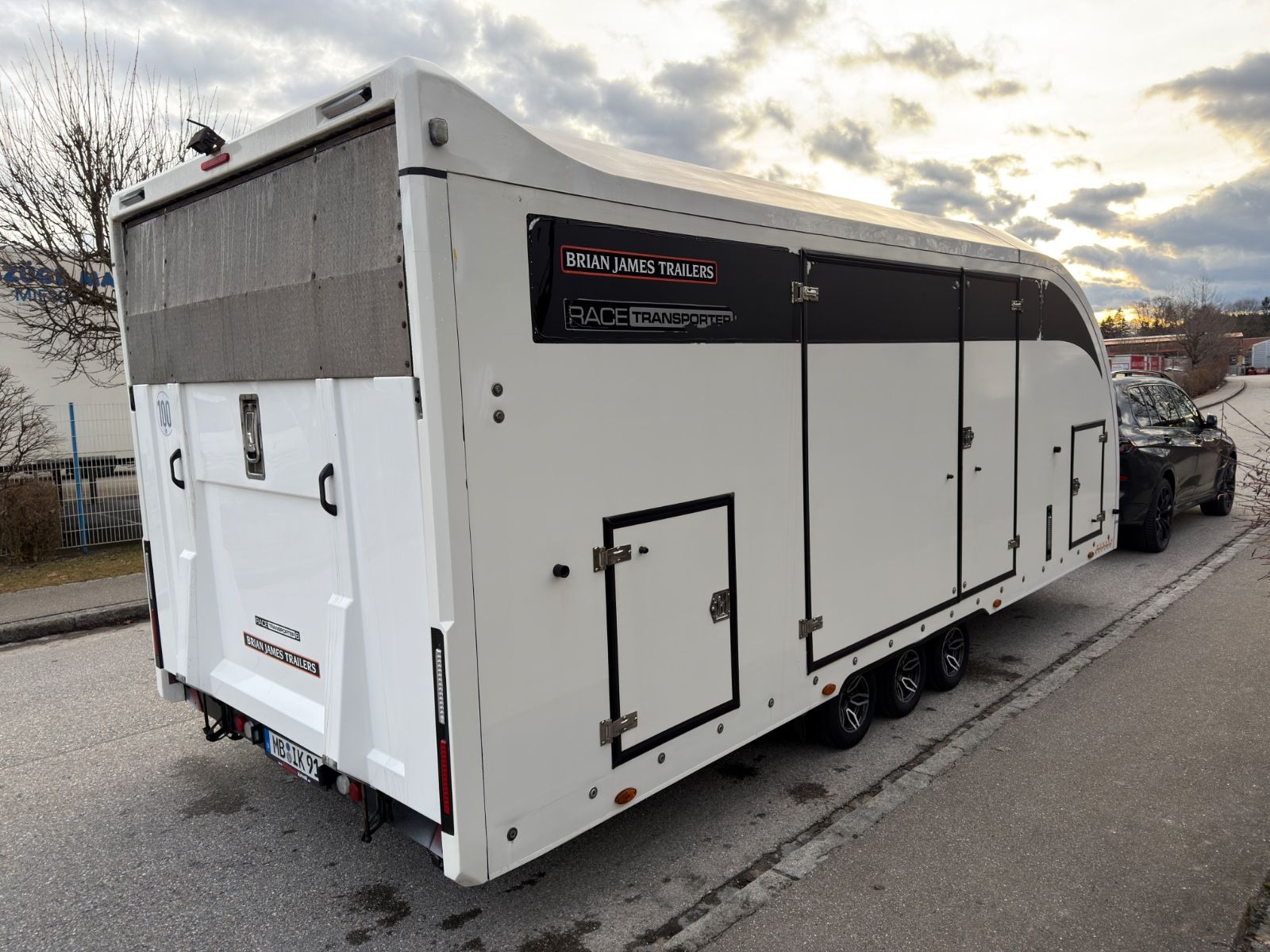 Fahrzeugabbildung Brian James Racetransporter RT6
