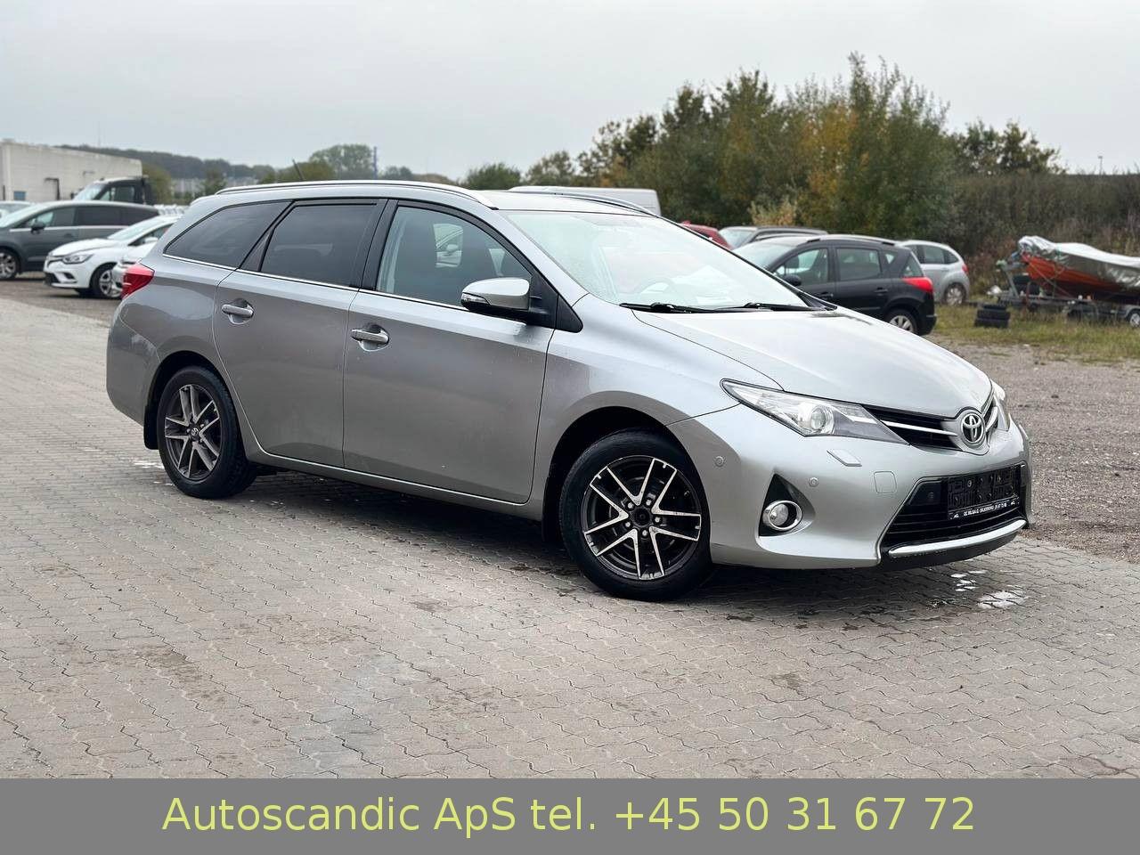 Toyota Auris 2014 — photo 5